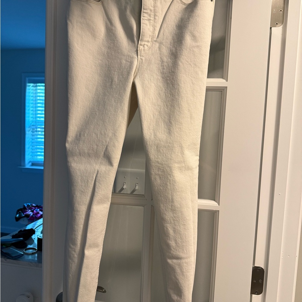 Old Navy Women's Cream Ankle Jeans